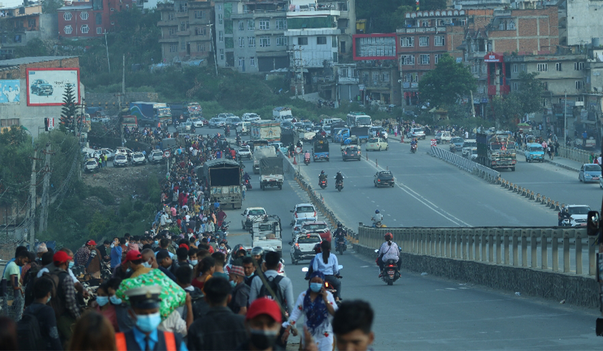 काठमाडौं उपत्यकाबाट दैनिक एक लाख बाहिरिँदै